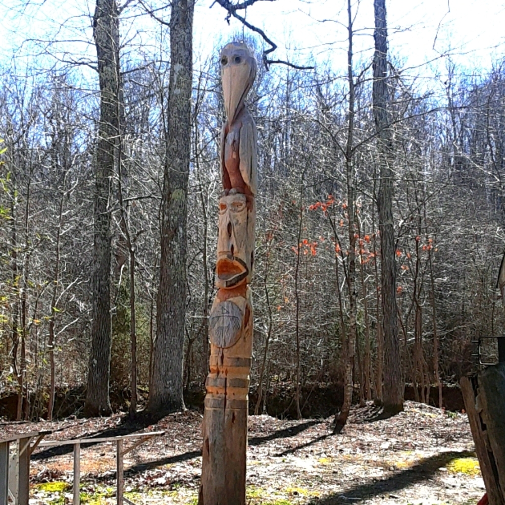 Hand carved toetompole